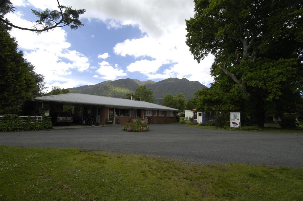 Te Aroha Holiday Park And Motels 外观 照片